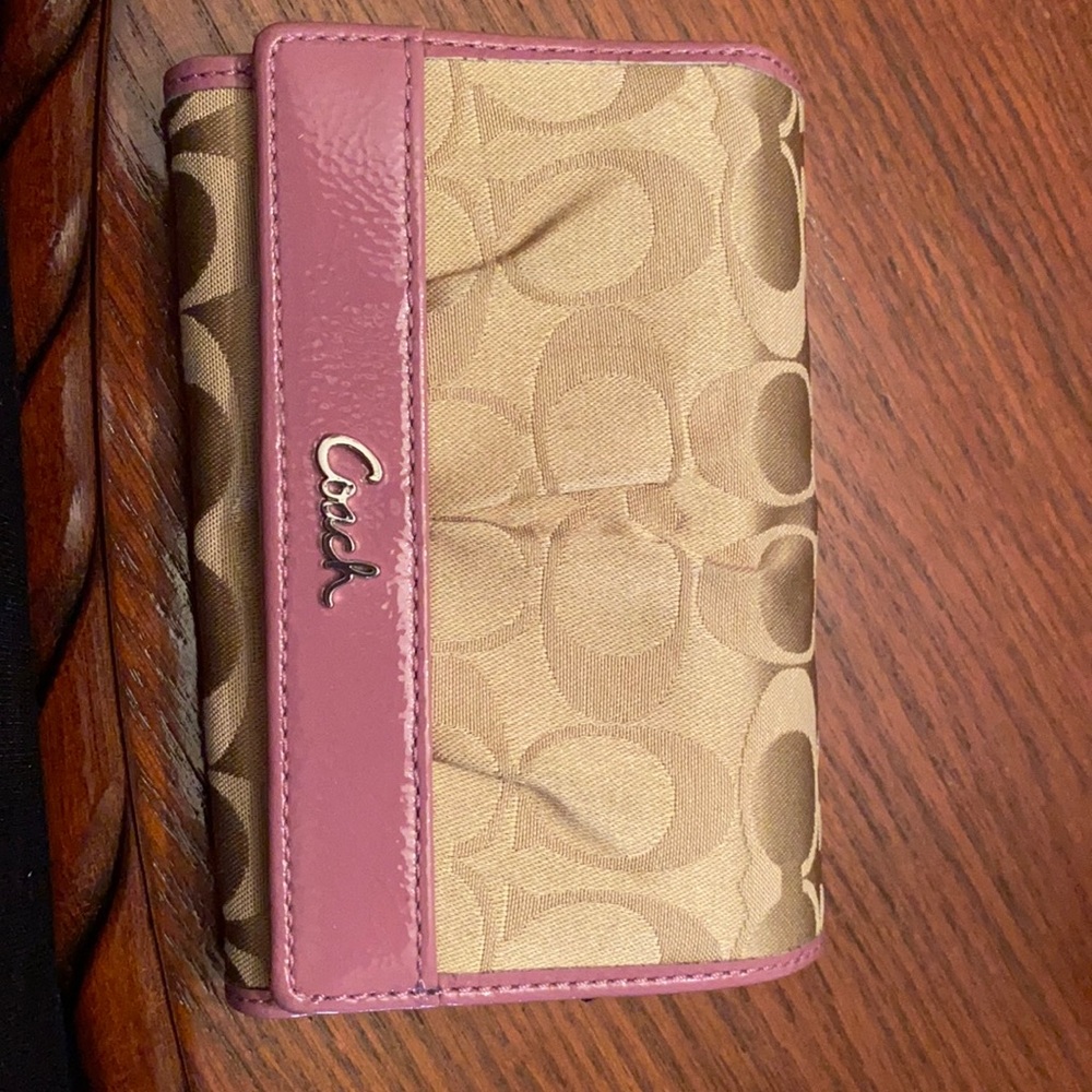 Small wallet purple and tan